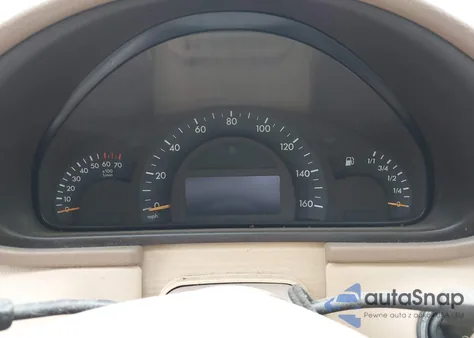 2001 Mercedes-Benz C 240 z USA, uszkodzony, nr VIN WDBRF61J51F119076